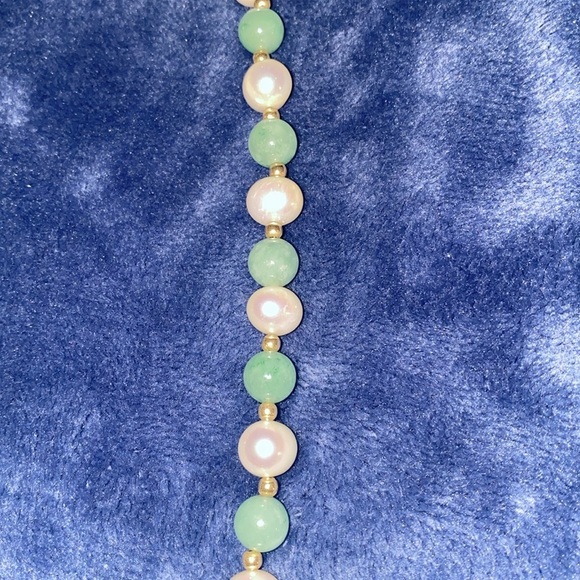 Pearl Necklace with 14K Gold Elegant and Class in one - Picture 3 of 17